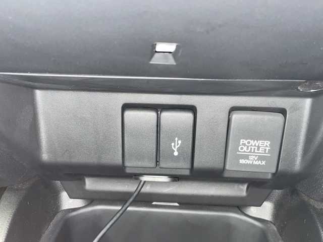 ホンダ フィット 13G L ホンダセンシング 道央・札幌 2019(令1)年 1.9万km ルージュアメジストM ・4WD/・純正ナビ/フルセグTV/DVD/CD/SD/BT/・バックカメラ/・ドライブレコーダー/・ホンダセンシング/・CMBS/・アダプティブクルーズコントロール/・先行車発進お知らせ/・路外逸脱抑制システム/・レーンキープアシスト/・標識認識機能/・アイドリングストップ/・横滑り防止/・ワイパーデアイサー/・ビルトインETC/・LEDヘッドライト/・LEDフォグ/・プッシュスタート/・スマートキー/・ドアバイザー/・電格ミラー/・ミラーヒーター/・夏タイヤ純正15インチAW積込