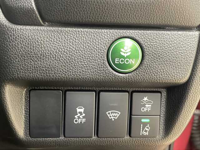 ホンダ フィット 13G L ホンダセンシング 道央・札幌 2019(令1)年 1.9万km ルージュアメジストM ・4WD/・純正ナビ/フルセグTV/DVD/CD/SD/BT/・バックカメラ/・ドライブレコーダー/・ホンダセンシング/・CMBS/・アダプティブクルーズコントロール/・先行車発進お知らせ/・路外逸脱抑制システム/・レーンキープアシスト/・標識認識機能/・アイドリングストップ/・横滑り防止/・ワイパーデアイサー/・ビルトインETC/・LEDヘッドライト/・LEDフォグ/・プッシュスタート/・スマートキー/・ドアバイザー/・電格ミラー/・ミラーヒーター/・夏タイヤ純正15インチAW積込