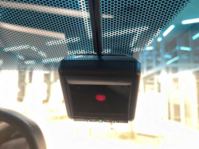 ホンダ フィット 13G L ホンダセンシング 道央・札幌 2019(令1)年 1.9万km ルージュアメジストM ・4WD/・純正ナビ/フルセグTV/DVD/CD/SD/BT/・バックカメラ/・ドライブレコーダー/・ホンダセンシング/・CMBS/・アダプティブクルーズコントロール/・先行車発進お知らせ/・路外逸脱抑制システム/・レーンキープアシスト/・標識認識機能/・アイドリングストップ/・横滑り防止/・ワイパーデアイサー/・ビルトインETC/・LEDヘッドライト/・LEDフォグ/・プッシュスタート/・スマートキー/・ドアバイザー/・電格ミラー/・ミラーヒーター/・夏タイヤ純正15インチAW積込