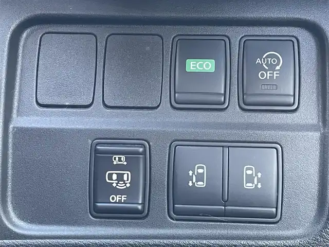 日産 セレナ ハイウェイスター 大阪府 2016(平28)年 9.9万km ダイヤモンドブラック (株)IDOMが運営する【じしゃロン東大阪店】の自社ローン対象車両になります。こちらは現金ご利用時の価格です。/自社ローンご希望の方は別途その旨お申付け下さい。/ワンオーナー/衝突被害軽減ブレーキ/純正ナビ【MM516D-L】/フルセグTV、Bluetooth、USB、CD、/     DVD、Blu-ray Disc、SDREC/バックカメラ/LEDヘッドライト/フォグ/オートライト/純正ビルトインETC/両側ワンタッチパワースライドドア/クルーズコントロール/ドライブレコーダー/スマートキー＆プッシュスタート/横滑り防止装置/取説（車両・ナビ）＆保証書