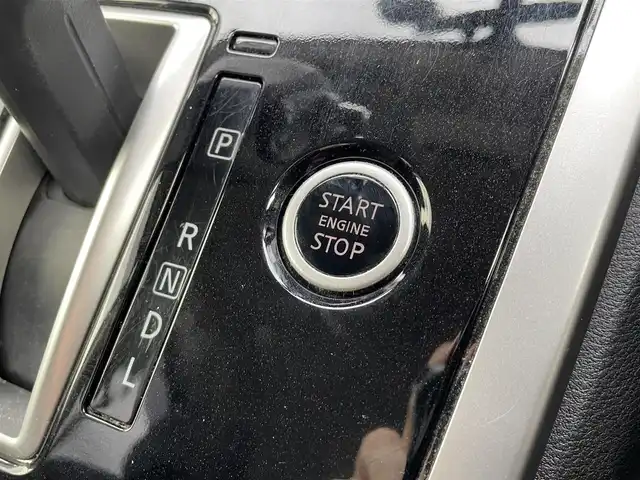 日産 セレナ ハイウェイスター 大阪府 2016(平28)年 9.9万km ダイヤモンドブラック (株)IDOMが運営する【じしゃロン東大阪店】の自社ローン対象車両になります。こちらは現金ご利用時の価格です。/自社ローンご希望の方は別途その旨お申付け下さい。/ワンオーナー/衝突被害軽減ブレーキ/純正ナビ【MM516D-L】/フルセグTV、Bluetooth、USB、CD、/     DVD、Blu-ray Disc、SDREC/バックカメラ/LEDヘッドライト/フォグ/オートライト/純正ビルトインETC/両側ワンタッチパワースライドドア/クルーズコントロール/ドライブレコーダー/スマートキー＆プッシュスタート/横滑り防止装置/取説（車両・ナビ）＆保証書