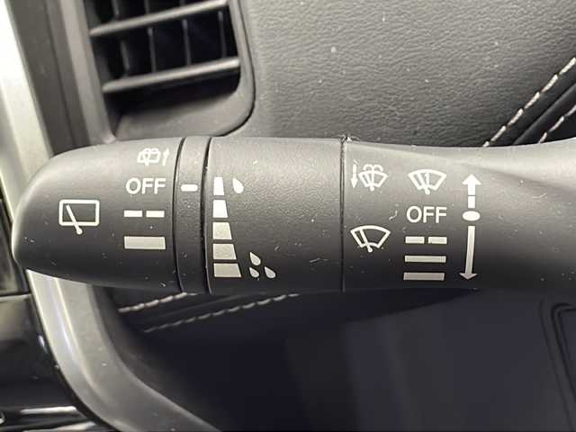 日産 セレナ e－パワー ハイウェイスター V 千葉県 2019(令1)年 4.2万km ブリリアントシルバー 純正9インチナビ　（MM518D-L）/・フルセグTV　CD/DVD/BD/SD/AUX/Bluetooth/プロパイロット/純正フリップダウンモニター/パーキングアシスト/デジタルインナーミラー/ステアリングスイッチ/クルーズコントロール/ETC/ドライブレコーダー/プッシュスタート/バックカメラ/アラウンドビューモニター/クリアランスソナー/両側パワースライドドア/ハンズフリーパワースライドドア/エマージェンシーブレーキ/横滑り防止/純正フロアマット/純正15インチAW