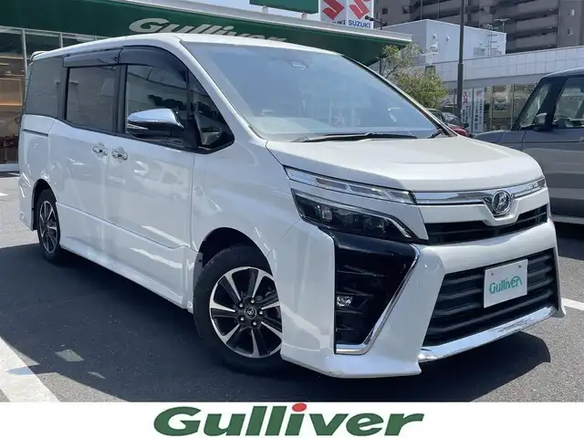 トヨタ ヴォクシー ZS 煌 島根県 2018(平30)年 3.3万km ホワイトパールクリスタルシャイン 純正SDナビ　/（フルセグＴＶ　ＣＤ／ＤＶＤ／ＳＤ／ＢＴ）/バックカメラ　/両側パワスラ　/ビルトインＥＴＣ　/ＬＥＤヘッドライト　/衝突軽減ブレーキ　/レーンアシスト　/クルコン　/オートハイビーム　/スマートキー/プッシュスタート/純正フロアマット/ドアバイザー