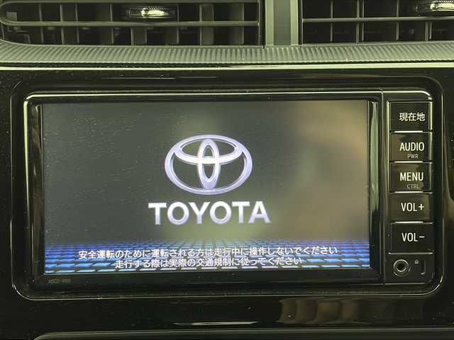 トヨタ アクア S 新潟県 2018(平30)年 6.5万km ホワイトパールクリスタルシャイン 純正ナビ/　　ワンセグ/CD/SD/AUX/BT/バックカメラ/オートライト/ステアリングスイッチ/オートエアコン/ウィンカーミラー/電格ミラー/スマートキー/ビルトインETC