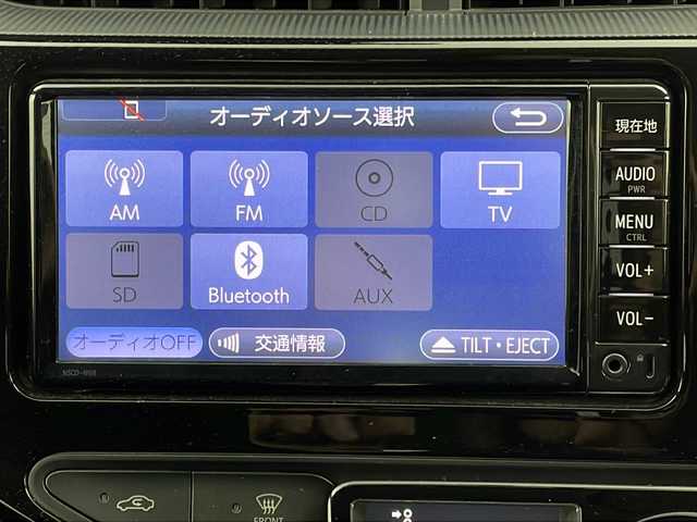 トヨタ アクア S 新潟県 2018(平30)年 6.5万km ホワイトパールクリスタルシャイン 純正ナビ/　　ワンセグ/CD/SD/AUX/BT/バックカメラ/オートライト/ステアリングスイッチ/オートエアコン/ウィンカーミラー/電格ミラー/スマートキー/ビルトインETC