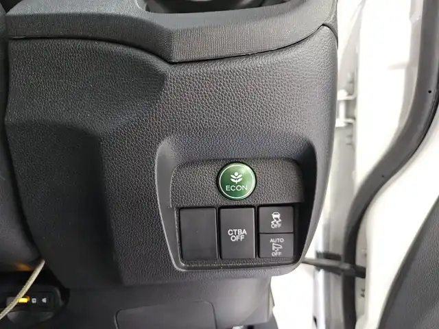 ホンダ Ｎ ＯＮＥ プレミアム ツアラー 鹿児島県 2018(平30)年 7.2万km パールⅡ 純正ナビ(CD/AM/FM)/バックカメラ/ビルトインETC/クルーズコントロール/シティブレーキアクティブシステム/ビークルスタビリティアシスト/ターボ/HIDヘッドランプ/オートライト/オートエアコン/本革巻きステアリング/ステアリングスイッチ/パドルシフト/ハーフレザーシート/RH16インチアルミホイール/スマートキーシステム/禁煙車