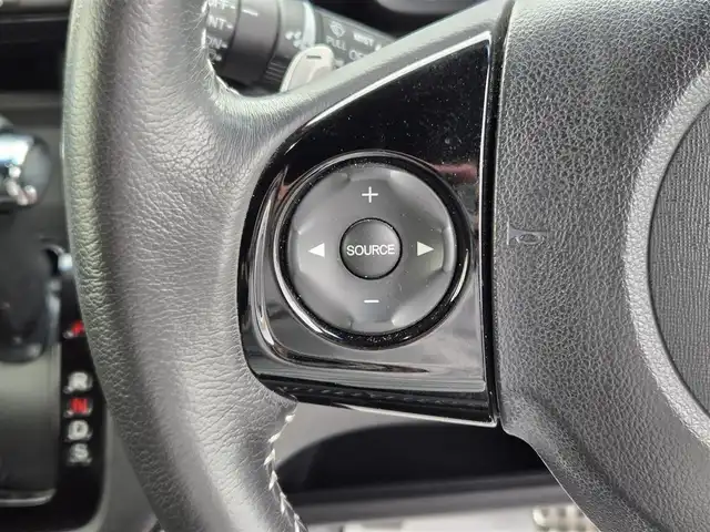 ホンダ Ｎ ＯＮＥ プレミアム ツアラー 鹿児島県 2018(平30)年 7.2万km パールⅡ 純正ナビ(CD/AM/FM)/バックカメラ/ビルトインETC/クルーズコントロール/シティブレーキアクティブシステム/ビークルスタビリティアシスト/ターボ/HIDヘッドランプ/オートライト/オートエアコン/本革巻きステアリング/ステアリングスイッチ/パドルシフト/ハーフレザーシート/RH16インチアルミホイール/スマートキーシステム/禁煙車