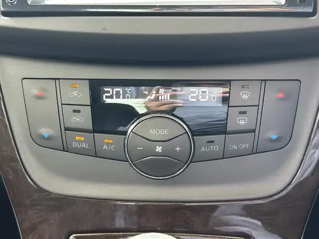 日産 シルフィ G 福島県 2014(平26)年 1.7万km ブリリアントシルバー 登録時走行距離：16/415km/純正SDナビ/（フルセグTV/BT接続/CD/DVD/AM/FM）/バックカメラ/PUSHスタート/スペアキー/横滑り防止装置/純正AWサマータイヤ/HIDヘッドライト/フォグランプ/オートライト/電格ミラー/ウィンカーミラー/フロアマット/ドアバイザー/保証書/取扱説明書