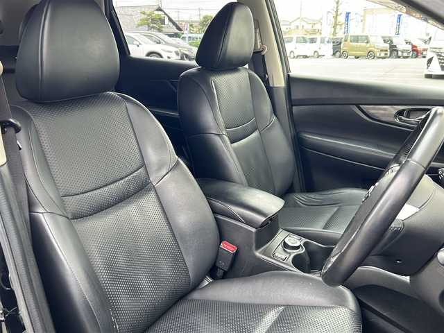 日産 エクストレイル 20X エマージェンシーブレーキ 埼玉県 2016(平28)年 13.8万km ダイヤモンドブラック (株)IDOMが運営する【じしゃロン熊谷店】の自社ローン専用車両になりますこちらは現金またはオートローンご利用時の価格です。自社ローンご希望の方は別途その旨お申付け下さい/純正SDナビ　MM516D－L/　CD/DVD/DTV/Bluetooth/USB/AUX/　AppleCarplay/AndroidAuto/バックカメラ/エマージェンシーブレーキ/ヒルディセントコントロール/車線逸脱警報/前席シートヒーター/黒レザーシート/アイドリングストップ/４WD/ビルトインETC/純正フロアマット/スマートキー/プッシュスタート