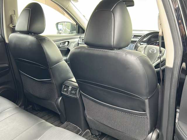 日産 エクストレイル 20X エマージェンシーブレーキ 埼玉県 2016(平28)年 13.8万km ダイヤモンドブラック (株)IDOMが運営する【じしゃロン熊谷店】の自社ローン専用車両になりますこちらは現金またはオートローンご利用時の価格です。自社ローンご希望の方は別途その旨お申付け下さい/純正SDナビ　MM516D－L/　CD/DVD/DTV/Bluetooth/USB/AUX/　AppleCarplay/AndroidAuto/バックカメラ/エマージェンシーブレーキ/ヒルディセントコントロール/車線逸脱警報/前席シートヒーター/黒レザーシート/アイドリングストップ/４WD/ビルトインETC/純正フロアマット/スマートキー/プッシュスタート