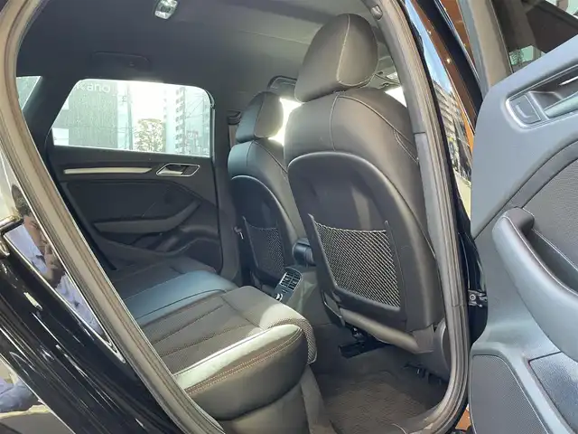 アウディ Ａ３ SB S lineブラックスタイリング 高知県 2019(令1)年 3.6万km 黒 純正ナビ　/ＥＴＣ２．０　/ＤＶＤデッキ　/シートヒーター　/Ｓラインパッケージアシスタントパッケージ　/純正１８インチアルミ　/運転席パワーシ－ト/ストレージパッケージ　/純正前後ドラレコ　/ＳラインスポーツＰＫＧ