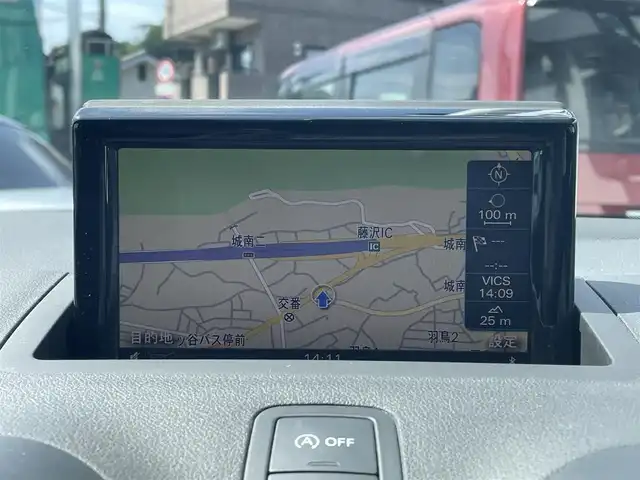 アウディ Ａ１ SB 1．0TFSI 神奈川県 2017(平29)年 4万km パール 純正メモリナビ/　（CD・DVD・SD・Bluetooth）/フルセグTV/パーキングエイド/キセノンライト/アドバンスドキー/純正16インチAW/コーナーセンサー/ETC/保証書/取扱説明書/R2-R6記録簿有り
