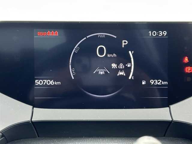 トヨタ プリウス X 熊本県 2023(令5)年 5.1万km シルバーメタリック 禁煙車　/社外ナビ　/バックカメラ/ＥＴＣ　/前後クリアランスソナー　/トヨタセーフティーセンス/・プリクラッシュセーフティ/・レーントレーシングアシスト/・ロードアシスト/・レーンディパーチャーアラート/・レーダークルーズコントロール/・オートマチックハイビーム/・ドライバー異常対応システム/・プロアクティブドライビングアシスト/・ブラインドスポットモニター/横滑り防止/社外フロアマット/オートライト/LEDヘッドライト/スマートキー/プッシュスタート