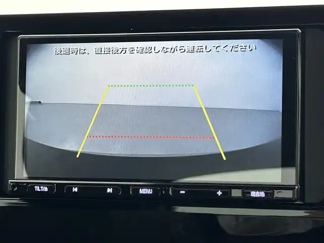 トヨタ プリウス X 熊本県 2023(令5)年 5.1万km シルバーメタリック 禁煙車　/社外ナビ　/バックカメラ/ＥＴＣ　/前後クリアランスソナー　/トヨタセーフティーセンス/・プリクラッシュセーフティ/・レーントレーシングアシスト/・ロードアシスト/・レーンディパーチャーアラート/・レーダークルーズコントロール/・オートマチックハイビーム/・ドライバー異常対応システム/・プロアクティブドライビングアシスト/・ブラインドスポットモニター/横滑り防止/社外フロアマット/オートライト/LEDヘッドライト/スマートキー/プッシュスタート
