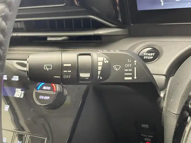 日産 セレナ e－パワー ハイウェイスター V 滋賀県 2023(令5)年 1.5万km ダイヤモンドブラック 純正12.3型ナビ/（BT/HDMI/AppleCarPlay/AndroidAuto/フルセグ）/両側電動スライドドア/全方位カメラ/前後ドライブレコーダー/ビルトインETC2.0/プロパイロット/レーダークルーズコントロール/衝突被害軽減ブレーキ/レーンキープアシスト/オートハイビーム/ワイヤレス充電/オートライト/電動パーキング/オートホールド/ステアリングスイッチ