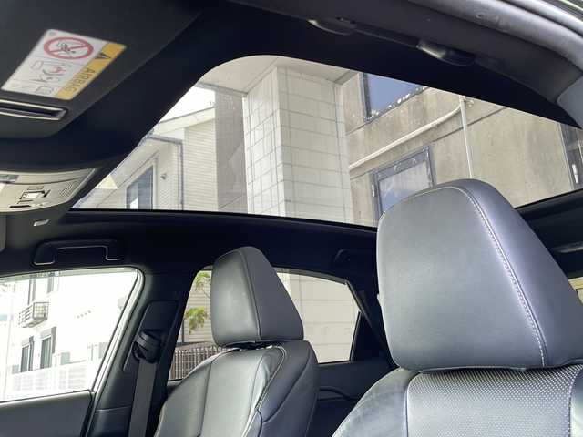 レクサス ＮＸ 300h Fスポーツ 京都府 2019(平31)年 8.5万km グラファイトブラックガラスフレーク 純正ナビ/パノラミックビューモニター/シートヒータ/ベンチレーター/メモリーパワーシート/BSM/ハンドルヒーター/ワンセグテレビ/サンルーフ/スマートキー/純正18インチAW/ドライブレコーダー（TZ-D101）/クルーズコントロール/レーンキープアシスト/コーナーセンサー/衝突被害軽減システム/ウィンカーミラー