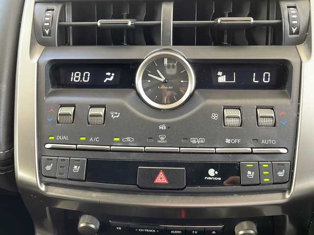 レクサス ＮＸ 300h Fスポーツ 京都府 2019(平31)年 8.5万km グラファイトブラックガラスフレーク 純正ナビ/パノラミックビューモニター/シートヒータ/ベンチレーター/メモリーパワーシート/BSM/ハンドルヒーター/ワンセグテレビ/サンルーフ/スマートキー/純正18インチAW/ドライブレコーダー（TZ-D101）/クルーズコントロール/レーンキープアシスト/コーナーセンサー/衝突被害軽減システム/ウィンカーミラー