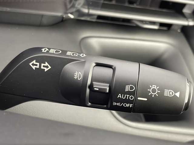 日産 セレナ e－パワー ハイウェイスター V 愛知県 2025(令7)年 0.1千km プリズムホワイト 純正12.3インチワイドディスプレイ/Bluetooth/フルセグTV/登録済未使用車/全周囲カメラ/両側パワースライドドア/衝突被害軽減ブレーキ/コーナーセンサー/レーンアシスト/レーダークルーズコントロール/ワイヤレス充電器/ETC2.0/前後ドライブレコーダー/純正16インチアルミホイール/LEDオートライト/電動格納ミラー