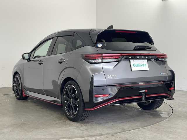 日産 オーラ ニスモ 兵庫県 2023(令5)年 1万km ダークメタルグレー/スーパーブラック2トーン ・ワンオーナー車/・純正ナビ&TV&BT&USB&HDMI/・全方位カメラ/・デジタルインナーミラー/・ビルトインETC2.0/・純正ドライブレコーダー/・スマートキー/・前席シートヒーター/・エマージェンシーブレーキ/・プロパイロット/・ブラインドスポットモニター/・クリアランスソナー/・側方支援/・車線逸脱防止支援/・ハンドル支援/・ステアリングヒーター/・LEDライト/・LEDフォグランプ/・リアフォグランプ/・NISMO専用シート/・NISMO専用エアロ/・新車時保証書/・取扱説明書