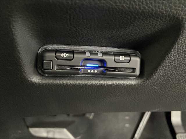 ホンダ フィット e:HEVホーム 長野県 2020(令2)年 0.7万km ライトブルー 4WD/純正SDナビ&CD&USB&BT/ホンダセンシング/アダプティブクルーズコントロール/路外逸脱警報/車線逸脱警報/衝突軽減ブレーキ/踏み間違い防止/標識認識機能/先行車発進告知/純正前後ドライブレコーダー/ハーフレザーシート/ステアリングスイッチ/バックカメラ/ビルトインETC/LEDヘッドライト/オートライト/電動格納ミラー/ウィンカーミラー/電動ホールド/ブレーキホールド/純正ホイールキャップ装着/純正フロアマット/プッシュスタート/スマートキー