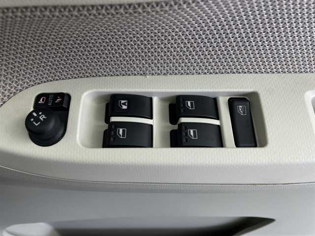ダイハツ ムーヴ X ターボ SAⅡ 鹿児島県 2016(平28)年 4.2万km パールホワイトⅢ 純正ナビ　/（フルセグ/Ｂｌｕｅｔｏｏｔｈ/CD/DVD)/前方ドライブレコーダー　/衝突軽減システム　/ヘッドライトレベライザー　/オートライト　/純正ドアバイザー　/ＥＴＣ　/アイドリングストップ　/スマートキー　/純正フロアマット/保証書/取扱説明書
