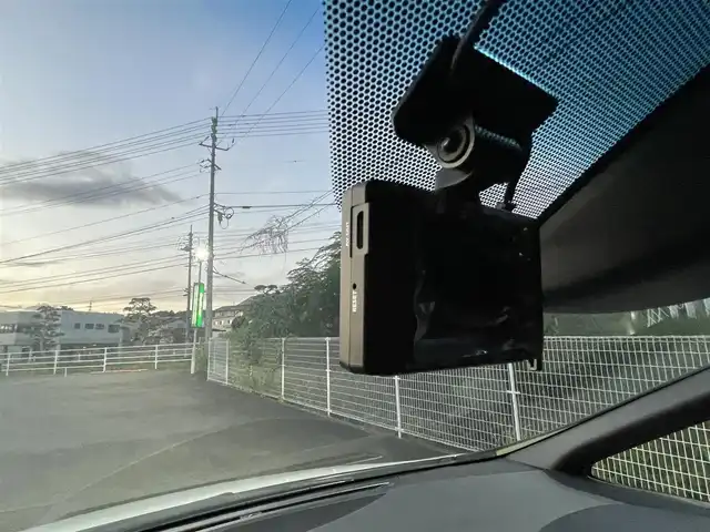 トヨタ アルファード S タイプゴールドⅢ 岡山県 2022(令4)年 2.4万km ホワイトパールクリスタルシャイン 純正8インチディスプレイオーディオ/AM、FM、AppleCarplay、AndroidAuto/バックカメラ/ビルトインETC2.0/前後ドライブレコーダー　TZ-DR210/コーナーセンサー/パワーバックドア/ハーフレザーシート/オットマン/トヨタセーフティセンス/・レーントレーシングアシスト/・クリアランスソナー/・パーキングサポートブレーキ/・プリクラッシュセーフティ/・ブラインドスポットモニター/・リアクロストラフィックアラート/・ロードサインアシスト