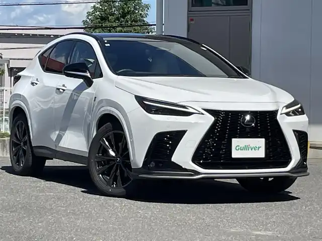 レクサス ＮＸ 350h Fスポーツ 宮城県 2024(令6)年 2万km ホワイトノーヴァガラスフレーク ワンオーナー/パノラマルーフ/白黒レザーシート/エアシート＆シートヒーター/前席パワーシート/純正メモリーナビ/フルセグTV/FM/AM/Bluetooth/USB/パノラミックビューモニター/デジタルインナーミラー/ヘッドアップディスプレイ/BSM/ステアリングヒーター/レーダークルーズコントロール/LEDヘッドライト/前後コーナーセンサー/ルーフレール/パワーバックドア/ETC 2.0/プッシュスタート/スマートキー、スペアキー×２/保証書あり/純正AW付き夏タイヤ（235/50/R20）