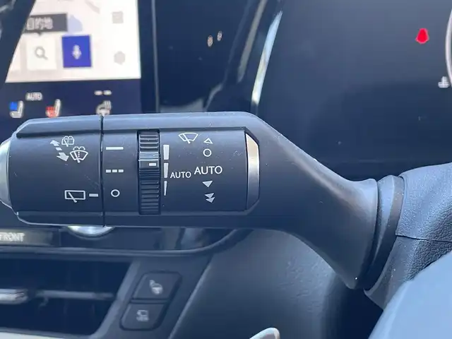 レクサス ＮＸ 350h Fスポーツ 宮城県 2024(令6)年 2万km ホワイトノーヴァガラスフレーク ワンオーナー/パノラマルーフ/白黒レザーシート/エアシート＆シートヒーター/前席パワーシート/純正メモリーナビ/フルセグTV/FM/AM/Bluetooth/USB/パノラミックビューモニター/デジタルインナーミラー/ヘッドアップディスプレイ/BSM/ステアリングヒーター/レーダークルーズコントロール/LEDヘッドライト/前後コーナーセンサー/ルーフレール/パワーバックドア/ETC 2.0/プッシュスタート/スマートキー、スペアキー×２/保証書あり/純正AW付き夏タイヤ（235/50/R20）