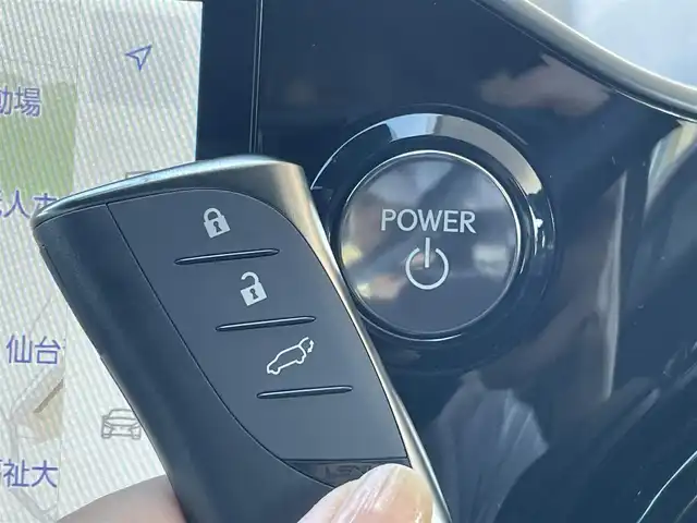 レクサス ＮＸ 350h Fスポーツ 宮城県 2024(令6)年 2万km ホワイトノーヴァガラスフレーク ワンオーナー/パノラマルーフ/白黒レザーシート/エアシート＆シートヒーター/前席パワーシート/純正メモリーナビ/フルセグTV/FM/AM/Bluetooth/USB/パノラミックビューモニター/デジタルインナーミラー/ヘッドアップディスプレイ/BSM/ステアリングヒーター/レーダークルーズコントロール/LEDヘッドライト/前後コーナーセンサー/ルーフレール/パワーバックドア/ETC 2.0/プッシュスタート/スマートキー、スペアキー×２/保証書あり/純正AW付き夏タイヤ（235/50/R20）