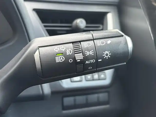 レクサス ＵＸ 200 バージョンC 宮城県 2019(令1)年 8.5万km 青 登録時走行距離85534km/純正ナビ/AM・FM・TV・Bluetooth・CD・USB/クルーズコントロール/ETC/レザーシート/シートヒーター/エアシート/パワーシート/フルフラットシート/バックカメラ/コーナーセンサー/オートマチックハイビーム/純正フロアマット/純正アルミホイール/フォグランプ/ウインカーミラー