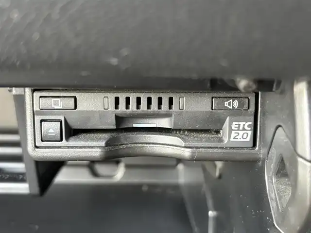 レクサス ＵＸ 200 バージョンC 宮城県 2019(令1)年 8.5万km 青 登録時走行距離85534km/純正ナビ/AM・FM・TV・Bluetooth・CD・USB/クルーズコントロール/ETC/レザーシート/シートヒーター/エアシート/パワーシート/フルフラットシート/バックカメラ/コーナーセンサー/オートマチックハイビーム/純正フロアマット/純正アルミホイール/フォグランプ/ウインカーミラー