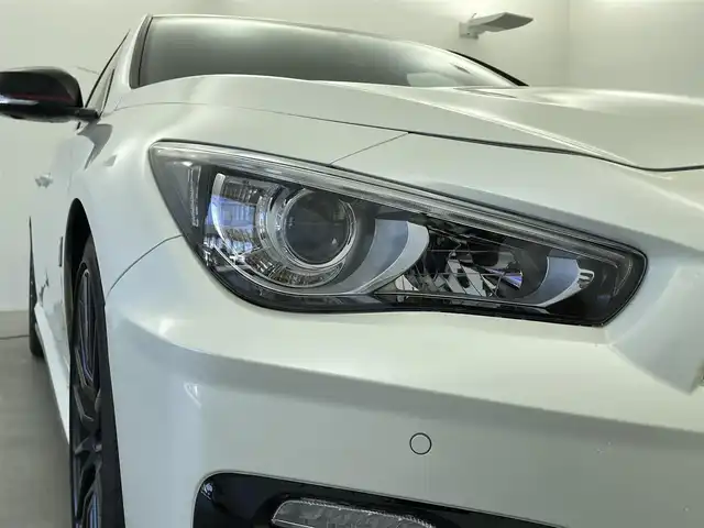日産 スカイライン ニスモ 福井県 2023(令5)年 1.3万km ブリリアントホワイトパール 日本1000台限定車（249/1000）/NISUMO専用装備/・NISUMO専用エアロ（フロント、リア、サイド、リアアンダー）/・RECARO製スポーツシート/・NISUMOカーボン製エキゾーストフィニッシャー/・NISUMO本革巻ステアリング/・NISUMO専用チューニングコンピューター/・NISUMO専用チューニングAT/・NISUMO専用ENKEI製19インチ純正アルミホイール/・NISUMO専用サスペンション＆スタビライザー/・NISUMO専用バンパー＆サイドシル/・NISUMO専用フォグランプ/・NISMO専用サイドターンランプ内蔵電動格納式リモコンブラックドアミラー（ヒーター付）/純正メーカーオプション電動ガラスサンルーフ/純正日産コネクトナビ/（FM/AM/BT/CD/DVD/TV）/純正ドライブレコーダー＆GPSレーダー/スペアキー/取説・保証書完備