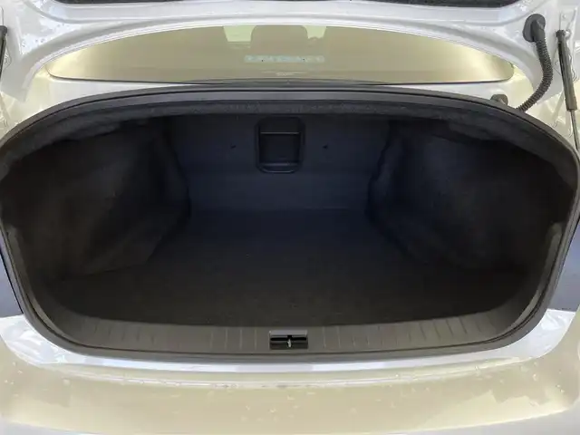 日産 スカイライン ニスモ 福井県 2023(令5)年 1.3万km ブリリアントホワイトパール 日本1000台限定車（249/1000）/NISUMO専用装備/・NISUMO専用エアロ（フロント、リア、サイド、リアアンダー）/・RECARO製スポーツシート/・NISUMOカーボン製エキゾーストフィニッシャー/・NISUMO本革巻ステアリング/・NISUMO専用チューニングコンピューター/・NISUMO専用チューニングAT/・NISUMO専用ENKEI製19インチ純正アルミホイール/・NISUMO専用サスペンション＆スタビライザー/・NISUMO専用バンパー＆サイドシル/・NISUMO専用フォグランプ/・NISMO専用サイドターンランプ内蔵電動格納式リモコンブラックドアミラー（ヒーター付）/純正メーカーオプション電動ガラスサンルーフ/純正日産コネクトナビ/（FM/AM/BT/CD/DVD/TV）/純正ドライブレコーダー＆GPSレーダー/スペアキー/取説・保証書完備