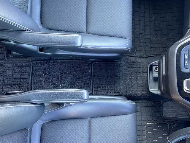 ホンダ フリード＋ ハイブリット G ホンダセンシング 大阪府 2022(令4)年 3.8万km クリスタルブラックパール 純正ナビ/（CD/DVD/Bluetooth）/フルセグTV/バックカメラ/ETC/両側パワースライドドア/純正１５インチAW/ハーフレザーシート/前席シートヒーター/革巻きステアリング/ステアリングリモコン/純正マット/保証書/取扱説明書