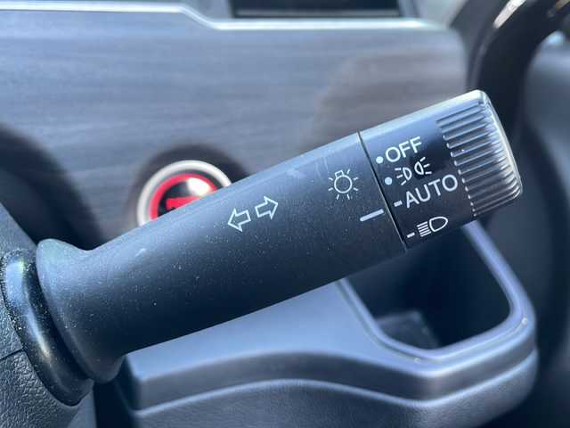 ホンダ フリード＋ ハイブリット G ホンダセンシング 大阪府 2022(令4)年 3.8万km クリスタルブラックパール 純正ナビ/（CD/DVD/Bluetooth）/フルセグTV/バックカメラ/ETC/両側パワースライドドア/純正１５インチAW/ハーフレザーシート/前席シートヒーター/革巻きステアリング/ステアリングリモコン/純正マット/保証書/取扱説明書