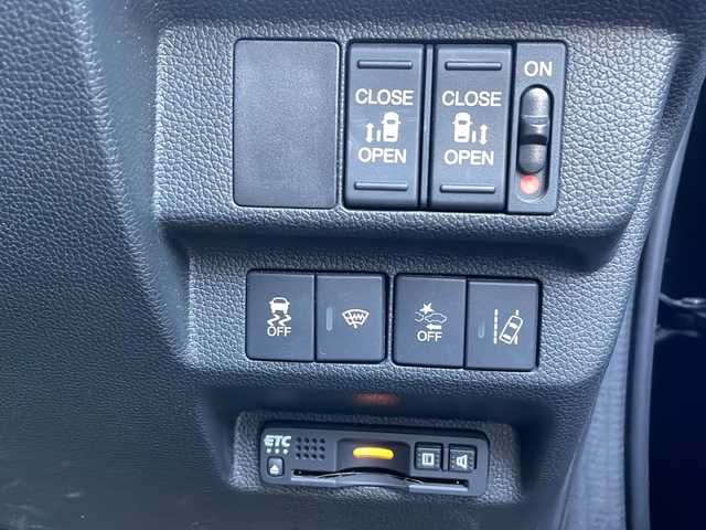 ホンダ フリード＋ ハイブリット G ホンダセンシング 大阪府 2022(令4)年 3.8万km クリスタルブラックパール 純正ナビ/（CD/DVD/Bluetooth）/フルセグTV/バックカメラ/ETC/両側パワースライドドア/純正１５インチAW/ハーフレザーシート/前席シートヒーター/革巻きステアリング/ステアリングリモコン/純正マット/保証書/取扱説明書