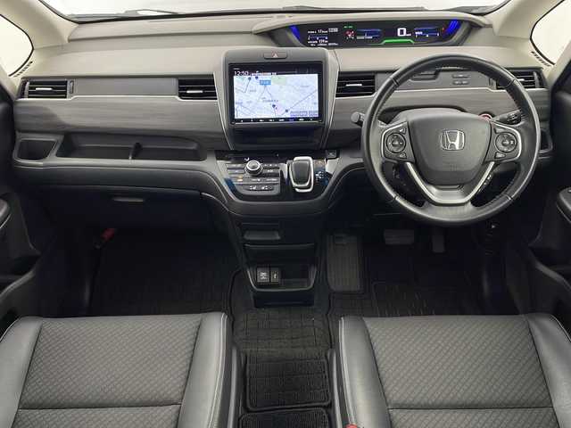 ホンダ フリード＋ ハイブリット G ホンダセンシング 栃木県 2022(令4)年 3.8万km クリスタルブラックパール 純正ナビ/（CD/DVD/Bluetooth/フルセグ）/ホンダセンシング/レーダークルーズコントロール/衝突軽減システム/標識認識機能/車線逸脱抑制機能/先行車発進お知らせ/バックカメラ/ETC/両側パワースライドドア/純正１５インチAW/前席シートヒーター/革巻きステアリング/ステアリングリモコン/純正フロアマット/プッシュスタート/スマートキー