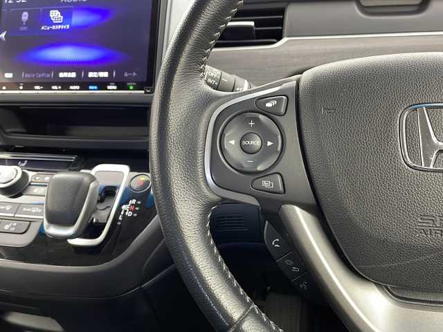 ホンダ フリード＋ ハイブリット G ホンダセンシング 栃木県 2022(令4)年 3.8万km クリスタルブラックパール 純正ナビ/（CD/DVD/Bluetooth/フルセグ）/ホンダセンシング/レーダークルーズコントロール/衝突軽減システム/標識認識機能/車線逸脱抑制機能/先行車発進お知らせ/バックカメラ/ETC/両側パワースライドドア/純正１５インチAW/前席シートヒーター/革巻きステアリング/ステアリングリモコン/純正フロアマット/プッシュスタート/スマートキー