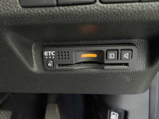 ホンダ フリード＋ ハイブリット G ホンダセンシング 栃木県 2022(令4)年 3.8万km クリスタルブラックパール 純正ナビ/（CD/DVD/Bluetooth/フルセグ）/ホンダセンシング/レーダークルーズコントロール/衝突軽減システム/標識認識機能/車線逸脱抑制機能/先行車発進お知らせ/バックカメラ/ETC/両側パワースライドドア/純正１５インチAW/前席シートヒーター/革巻きステアリング/ステアリングリモコン/純正フロアマット/プッシュスタート/スマートキー