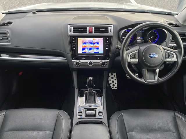 スバル アウトバック リミテッド 島根県 2016(平28)年 8万km クリスタルホワイトP 4WD/純正8型ナビ/フルセグTV/パワーバックドア/バックカメラ/ビルトインETC/全車速追従機能付クルーズコントロール/クリアランスソナー/アイサイトver3/・衝突被害軽減ブレーキ/・車線逸脱防止支援/・前後誤発進抑制/・ステレオカメラ/後側方警戒支援システム/ハイビームアシスト/LEDヘッドランプ/本革巻きステアリング/ステアリングヒーター/パドルシフト/ブラック革シート/全席シートヒーター/前席パワーシート/純正18インチアルミホイール/スマートキー/プッシュエンジンスタート/禁煙車