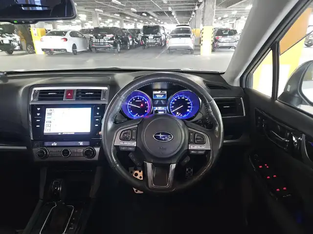 スバル アウトバック リミテッド 島根県 2016(平28)年 8万km クリスタルホワイトP 4WD/純正8型ナビ/フルセグTV/パワーバックドア/バックカメラ/ビルトインETC/全車速追従機能付クルーズコントロール/クリアランスソナー/アイサイトver3/・衝突被害軽減ブレーキ/・車線逸脱防止支援/・前後誤発進抑制/・ステレオカメラ/後側方警戒支援システム/ハイビームアシスト/LEDヘッドランプ/本革巻きステアリング/ステアリングヒーター/パドルシフト/ブラック革シート/全席シートヒーター/前席パワーシート/純正18インチアルミホイール/スマートキー/プッシュエンジンスタート/禁煙車