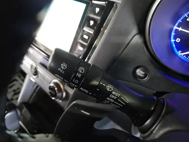 スバル アウトバック リミテッド 島根県 2016(平28)年 8万km クリスタルホワイトP 4WD/純正8型ナビ/フルセグTV/パワーバックドア/バックカメラ/ビルトインETC/全車速追従機能付クルーズコントロール/クリアランスソナー/アイサイトver3/・衝突被害軽減ブレーキ/・車線逸脱防止支援/・前後誤発進抑制/・ステレオカメラ/後側方警戒支援システム/ハイビームアシスト/LEDヘッドランプ/本革巻きステアリング/ステアリングヒーター/パドルシフト/ブラック革シート/全席シートヒーター/前席パワーシート/純正18インチアルミホイール/スマートキー/プッシュエンジンスタート/禁煙車