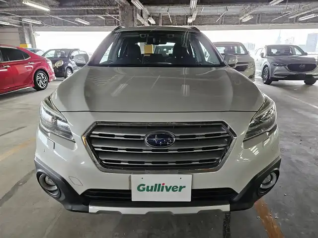 スバル アウトバック リミテッド 島根県 2016(平28)年 8万km クリスタルホワイトP 4WD/純正8型ナビ/フルセグTV/パワーバックドア/バックカメラ/ビルトインETC/全車速追従機能付クルーズコントロール/クリアランスソナー/アイサイトver3/・衝突被害軽減ブレーキ/・車線逸脱防止支援/・前後誤発進抑制/・ステレオカメラ/後側方警戒支援システム/ハイビームアシスト/LEDヘッドランプ/本革巻きステアリング/ステアリングヒーター/パドルシフト/ブラック革シート/全席シートヒーター/前席パワーシート/純正18インチアルミホイール/スマートキー/プッシュエンジンスタート/禁煙車