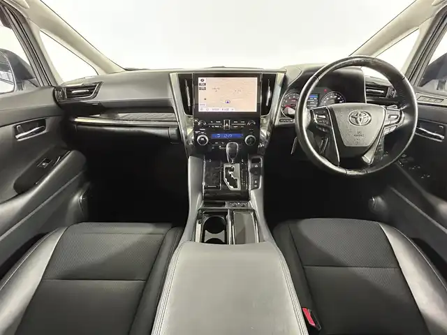 トヨタ アルファード S Cパッケージ 佐賀県 2021(令3)年 2.4万km ホワイトパールクリスタルシャイン 純正ナビナビ機能付き/（AM FM CD DVD USB BT )/JBLサウンド　/モデリスタエアロ　/モデリスタ20インチアルミ/フリップダウン　/サンルーフ　/全方位カメラ　/デジタルインナーミラー　/前後ドラレコ　/レーンキープ　/横滑り防止　/プリクラッシュセーフティー/パーキングアシスト　/クルコン　/両側パワスラ/パワーバックドア/レザーシート/シートヒーター/パワーシート/シートメモリー/ハンドルヒーター/純正フロアマット