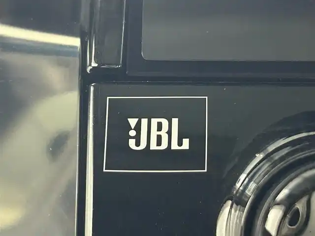 トヨタ アルファード S Cパッケージ 佐賀県 2021(令3)年 2.4万km ホワイトパールクリスタルシャイン 純正ナビナビ機能付き/（AM FM CD DVD USB BT )/JBLサウンド　/モデリスタエアロ　/モデリスタ20インチアルミ/フリップダウン　/サンルーフ　/全方位カメラ　/デジタルインナーミラー　/前後ドラレコ　/レーンキープ　/横滑り防止　/プリクラッシュセーフティー/パーキングアシスト　/クルコン　/両側パワスラ/パワーバックドア/レザーシート/シートヒーター/パワーシート/シートメモリー/ハンドルヒーター/純正フロアマット