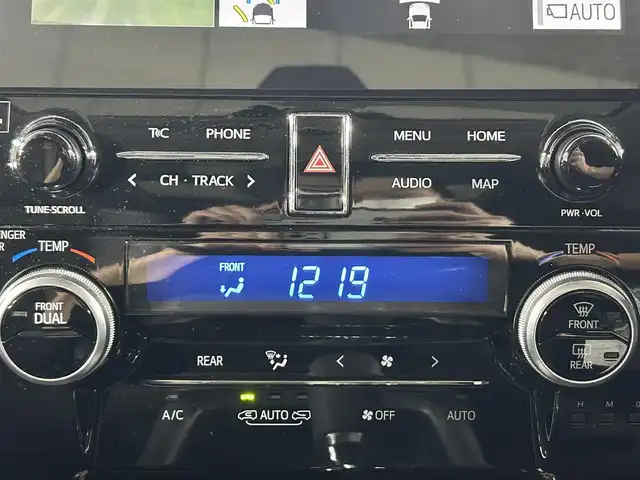 トヨタ アルファード S Cパッケージ 佐賀県 2021(令3)年 2.4万km ホワイトパールクリスタルシャイン 純正ナビナビ機能付き/（AM FM CD DVD USB BT )/JBLサウンド　/モデリスタエアロ　/モデリスタ20インチアルミ/フリップダウン　/サンルーフ　/全方位カメラ　/デジタルインナーミラー　/前後ドラレコ　/レーンキープ　/横滑り防止　/プリクラッシュセーフティー/パーキングアシスト　/クルコン　/両側パワスラ/パワーバックドア/レザーシート/シートヒーター/パワーシート/シートメモリー/ハンドルヒーター/純正フロアマット