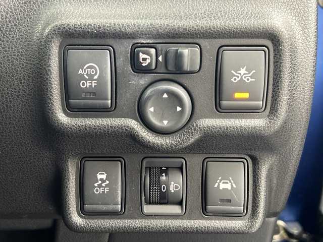 日産 ノート X 福島県 2016(平28)年 1.4万km シャイニングブルー /禁煙車//純正ナビ（MJ116D-W）//フルセグTV・Bluetooth//バックモニター//エマージェンシーブレーキ//ETC//レーンキープアシスト//電動格納ミラー//パワーウィンドウ//プッシュスタート//ドアバイザー