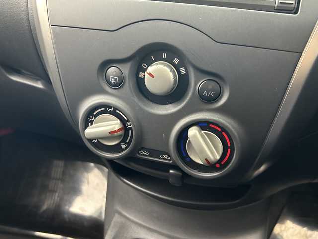 日産 ノート X 福島県 2016(平28)年 1.4万km シャイニングブルー /禁煙車//純正ナビ（MJ116D-W）//フルセグTV・Bluetooth//バックモニター//エマージェンシーブレーキ//ETC//レーンキープアシスト//電動格納ミラー//パワーウィンドウ//プッシュスタート//ドアバイザー