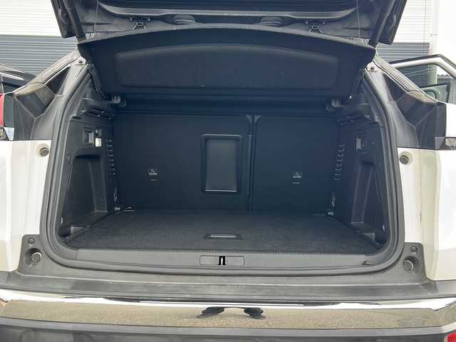 プジョー ３００８ GT ブルー HDi 佐賀県 2017(平29)年 8.1万km パール 全方位カメラ/ドライブレコーダー前後/ＥＴＣ/オートライト/オートマチックハイビーム/パーキングアシスト/電動リアゲート/プッシュスタートボタン/ブラインドスポットモニター/革巻きステアリング/パドルシフト/アンビエントライト/クリアランスソナー/ＳＰＯＲＴＭＯＤＥ/レーンキープアシスト/横滑り防止装置/Bluetooth/iPod/クルーズコントロール/パワーウィンドウ/パワーステアリング