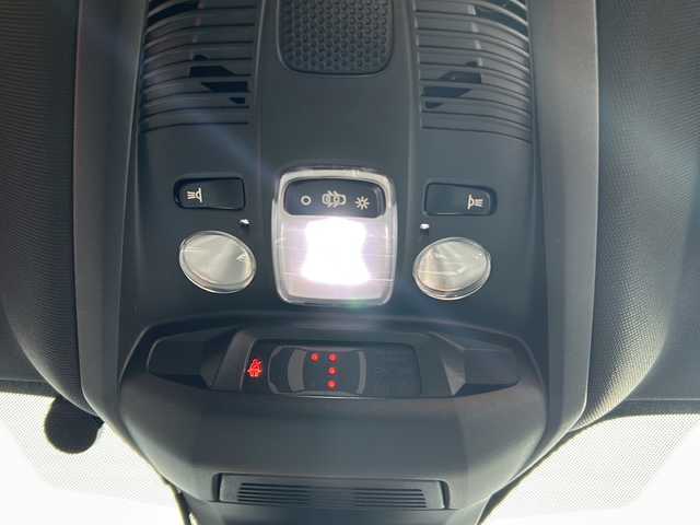 プジョー ３００８ GT ブルー HDi 佐賀県 2017(平29)年 8.1万km パール 全方位カメラ/ドライブレコーダー前後/ＥＴＣ/オートライト/オートマチックハイビーム/パーキングアシスト/電動リアゲート/プッシュスタートボタン/ブラインドスポットモニター/革巻きステアリング/パドルシフト/アンビエントライト/クリアランスソナー/ＳＰＯＲＴＭＯＤＥ/レーンキープアシスト/横滑り防止装置/Bluetooth/iPod/クルーズコントロール/パワーウィンドウ/パワーステアリング